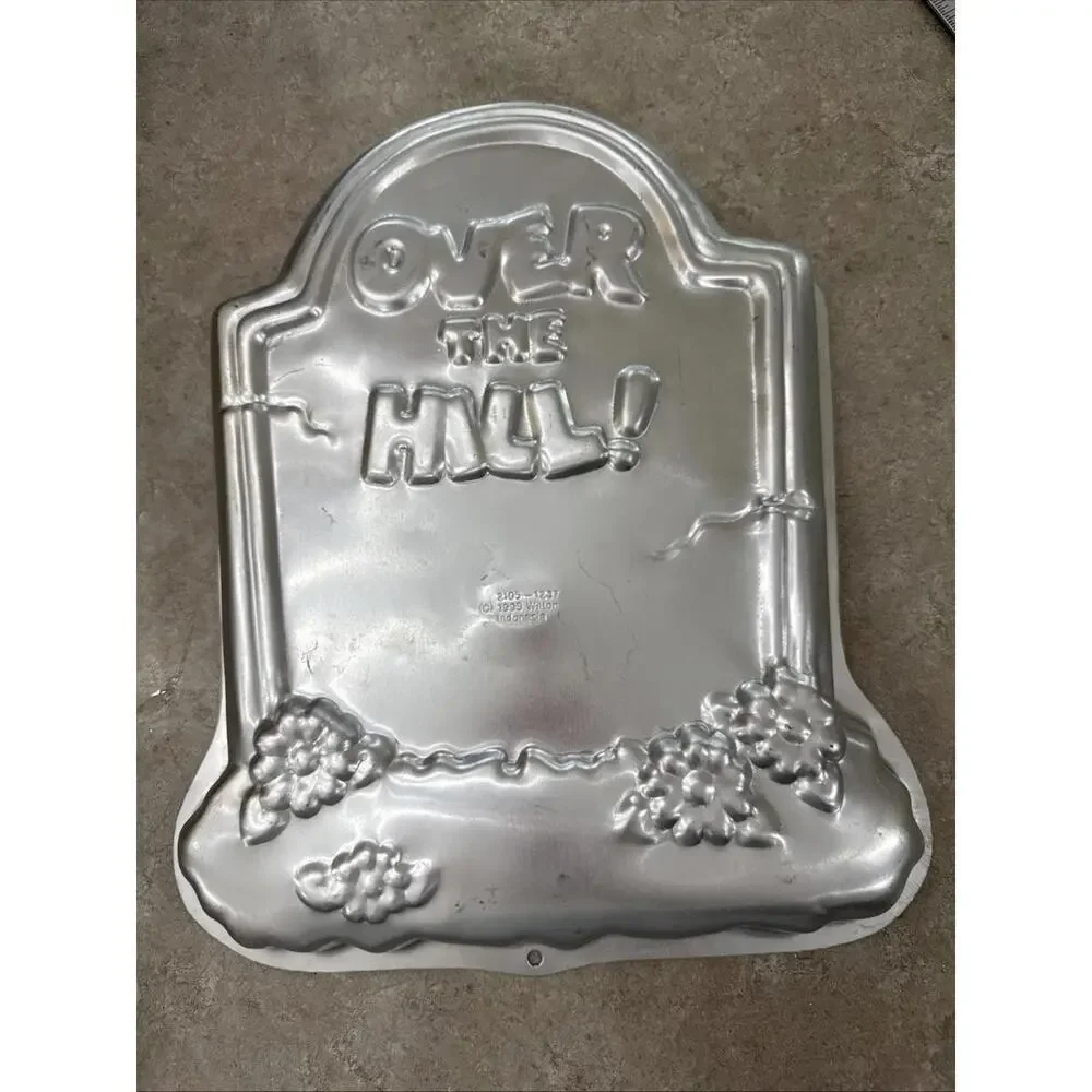 Vintage 1995 Wilton Over the Hill Birthday Cake Pan 2105-1237 - Picture 1 of 3